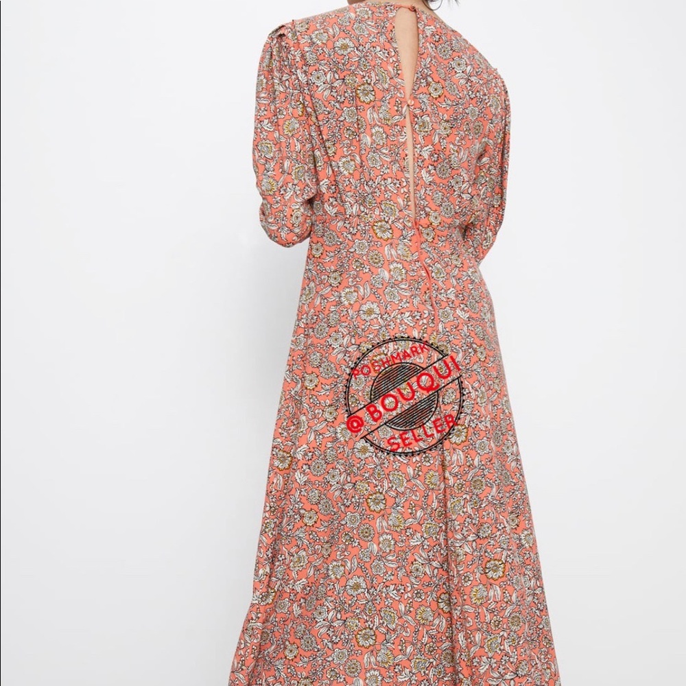 BLOGGERS FAV ZARA FLORAL PRINTED DRAPED DRESS - Picture 6 of 7